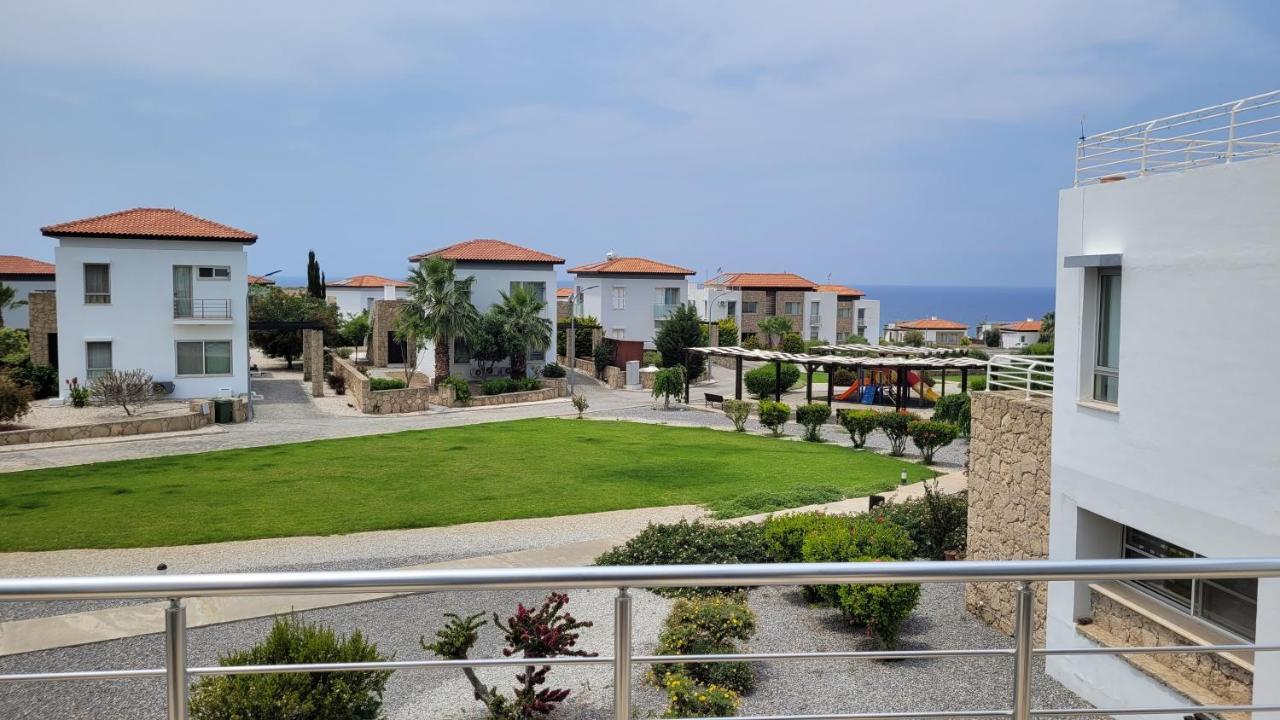 Sea And Mountain View Beachfront Penthouse Yali Экстерьер фото