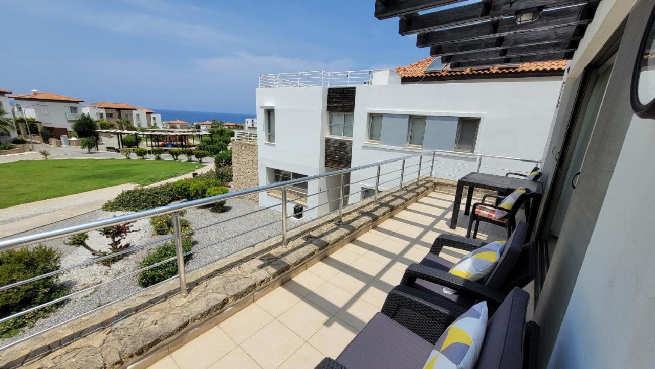 Sea And Mountain View Beachfront Penthouse Yali Экстерьер фото