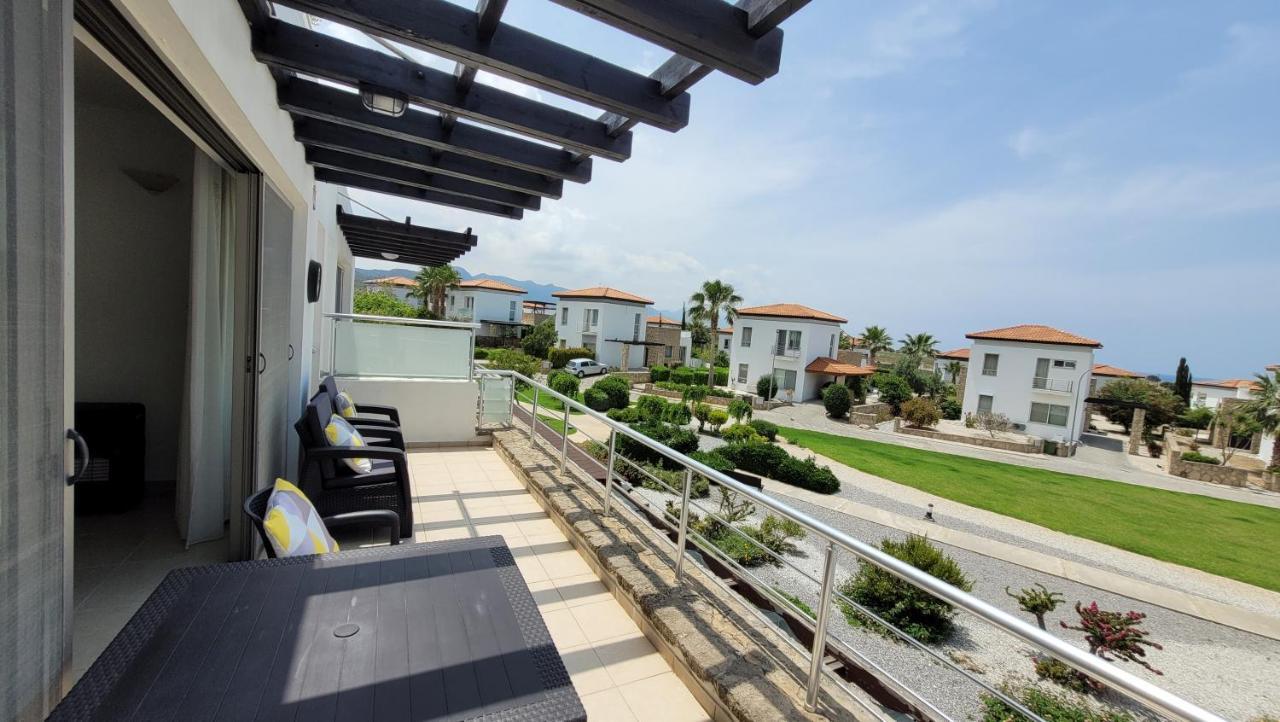 Sea And Mountain View Beachfront Penthouse Yali Экстерьер фото