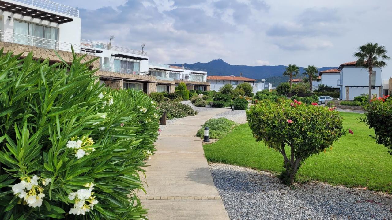 Sea And Mountain View Beachfront Penthouse Yali Экстерьер фото
