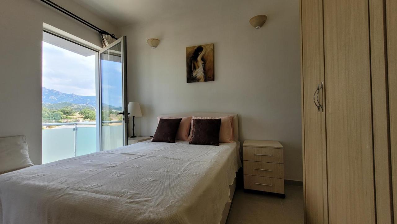 Sea And Mountain View Beachfront Penthouse Yali Экстерьер фото