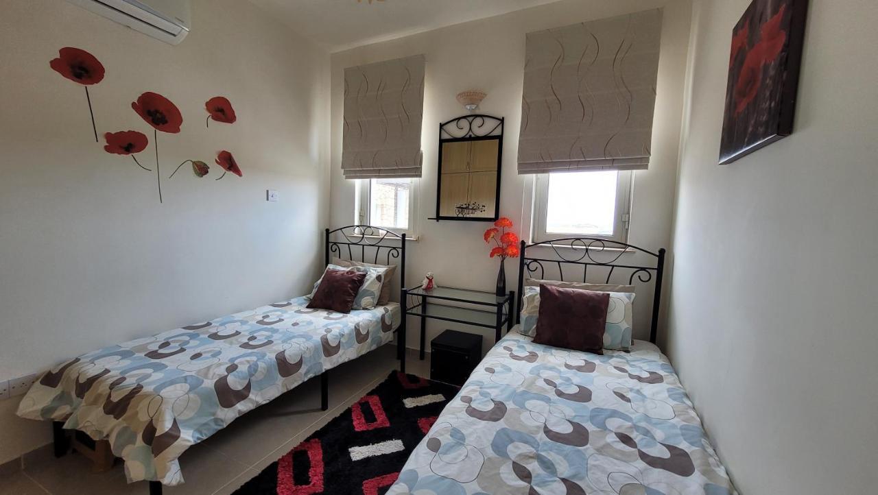 Sea And Mountain View Beachfront Penthouse Yali Экстерьер фото