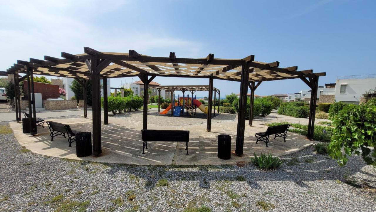 Sea And Mountain View Beachfront Penthouse Yali Экстерьер фото