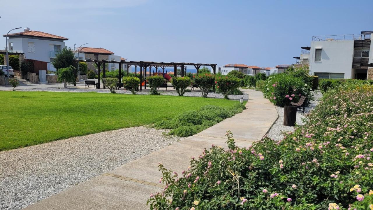 Sea And Mountain View Beachfront Penthouse Yali Экстерьер фото