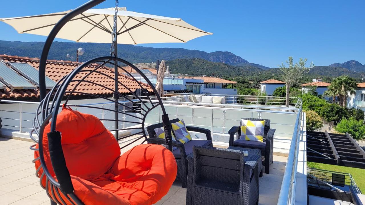 Sea And Mountain View Beachfront Penthouse Yali Экстерьер фото